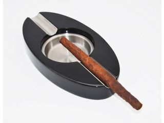 Cigar aschtray for 2 cigars