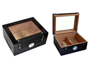 Cigar humidor for 50 cigars