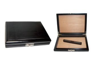 Cigar travel humidor for 10 cigars