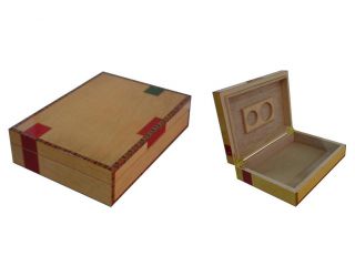 Cigar humidor for 20 cigars