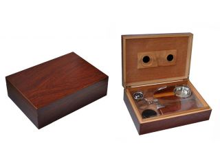 Cigar humidor for 30 cigars